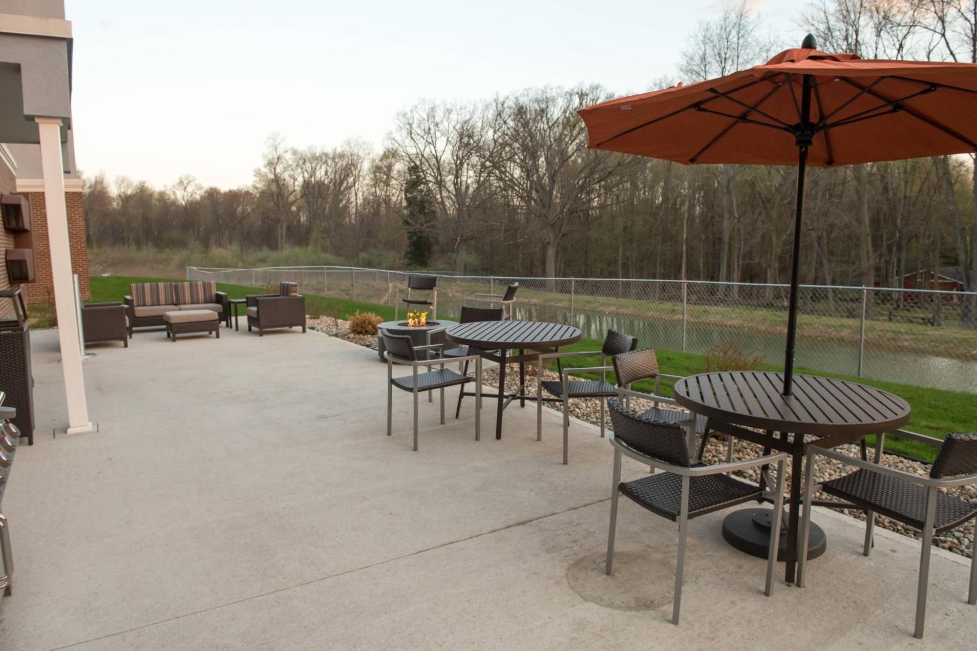 Towneplace Suites By Marriott Battle Creek Buitenkant foto